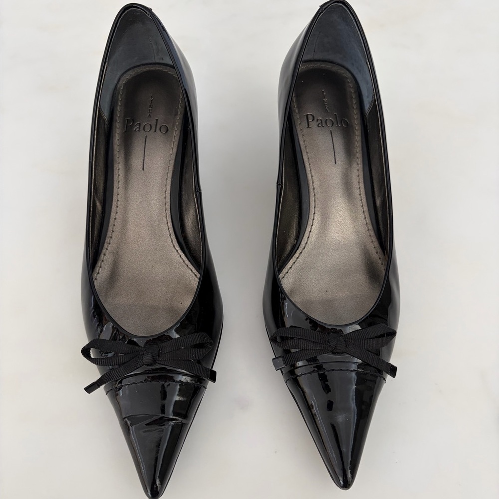 LINEA Paolo, pointed toe, black patent, kitten heel pumps.